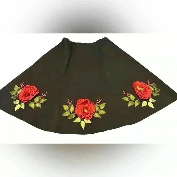 PERSAMAN NEW YORK Embroidered Accent Skirt Size: 8 - Picture 2 of 9